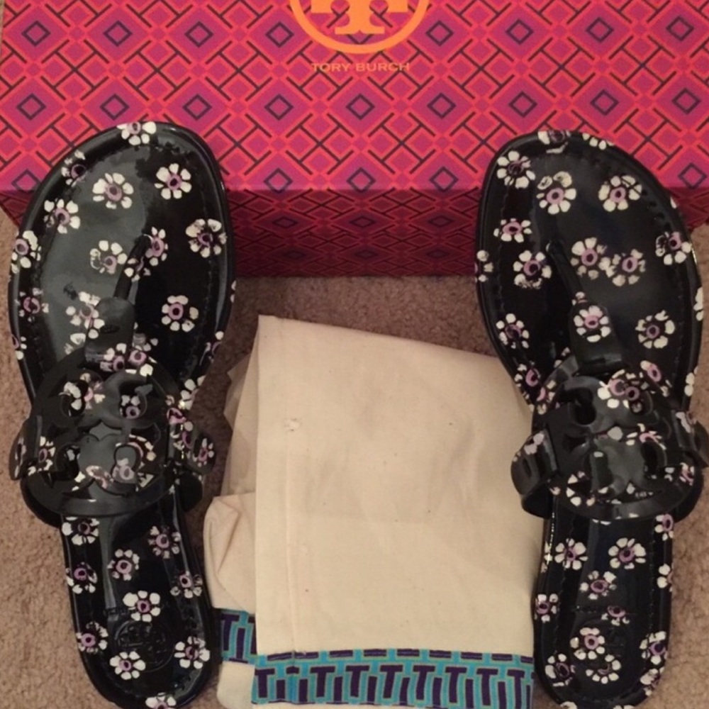 🎉 HP 🎉🆕 Tory Burch Miller Stamped Floral Sandal - Picture 3 of 10